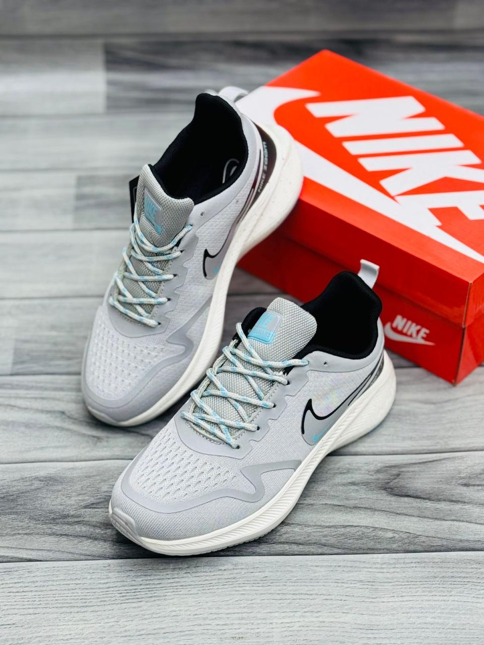 NIKE AIR ZOOM PEGASUS