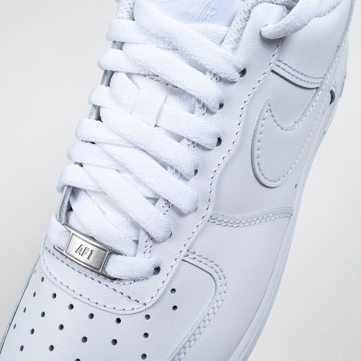 NIKE AIRFORCE 1 TRIPLE WHITE PREMIUM AAA