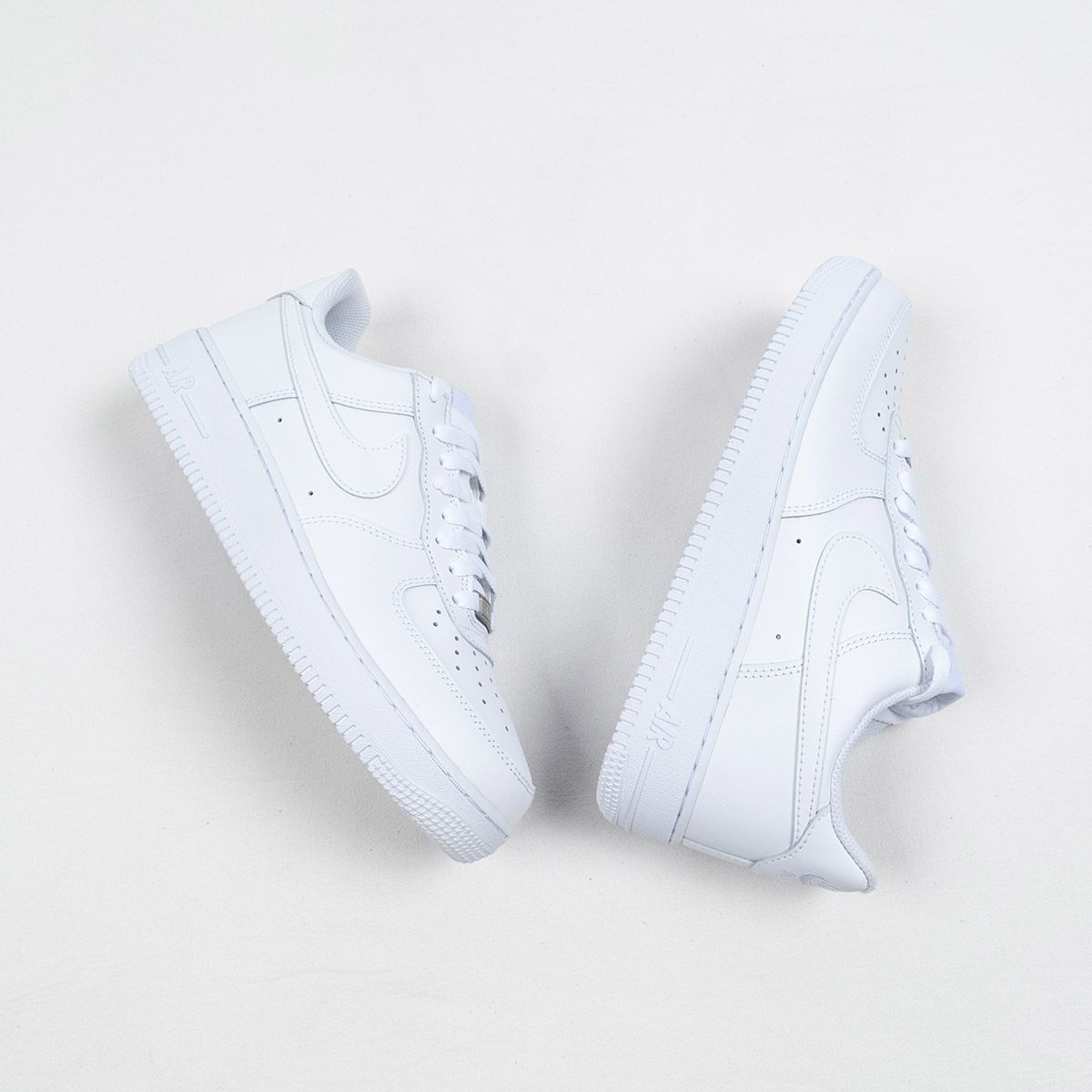 NIKE AIRFORCE 1 TRIPLE WHITE PREMIUM AAA